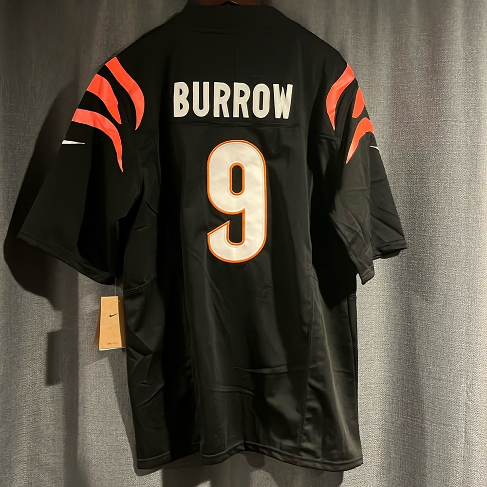 Joe Burrow #9 Jersey | Cincinnati Bengals | Black | Size: L